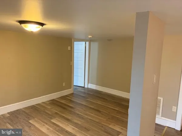 $1,500 | 140 West Main Street, Unit 1, New Holland, PA 17557