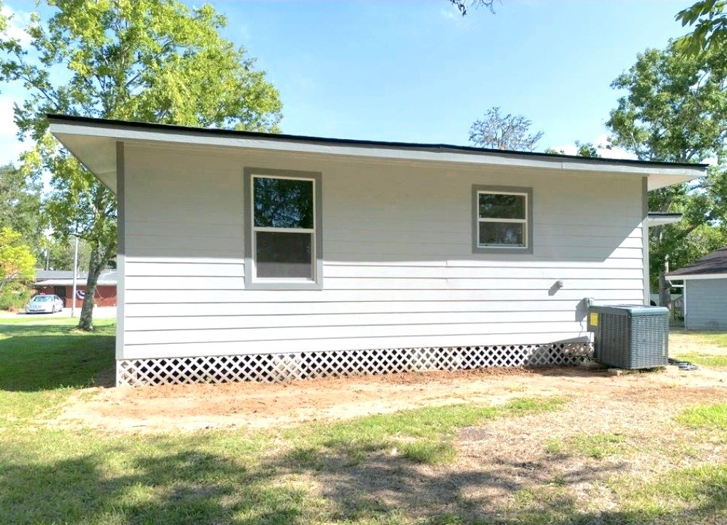 58 Hybiscus Court Lake Jackson, TX 77566 - Photo 18 of 21