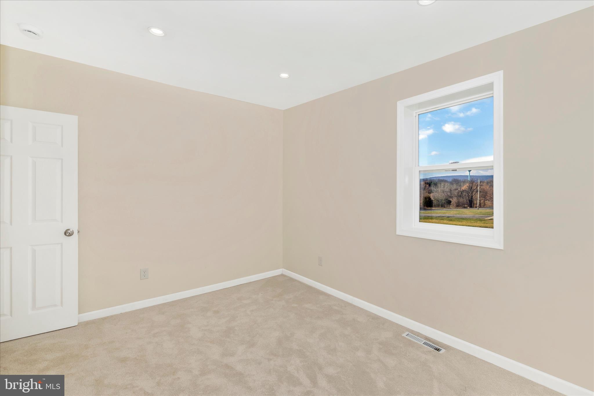 8128 Apples Church Road Thurmont, MD 21788 - Photo 30 of 60 Primary Bedroom