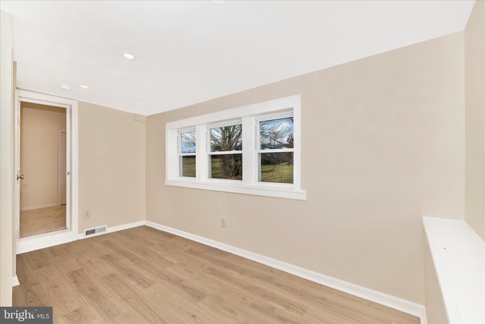 8128 Apples Church Road Thurmont, MD 21788 - Photo 42 of 60 Den