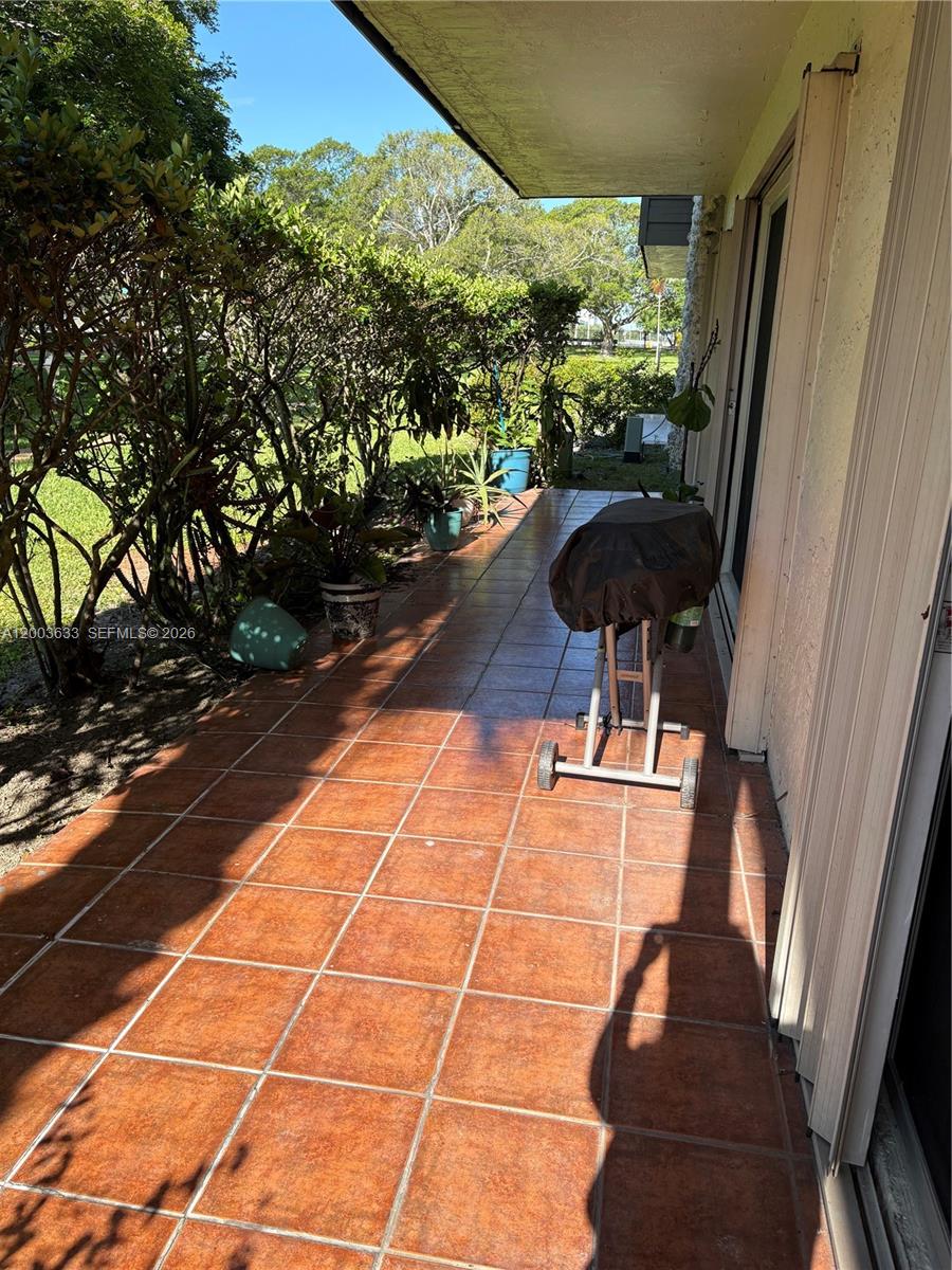 8335 Southwest 72nd Avenue, Unit 108D Miami, FL 33143 - Photo 13 of 20 a picture of a outdoor space