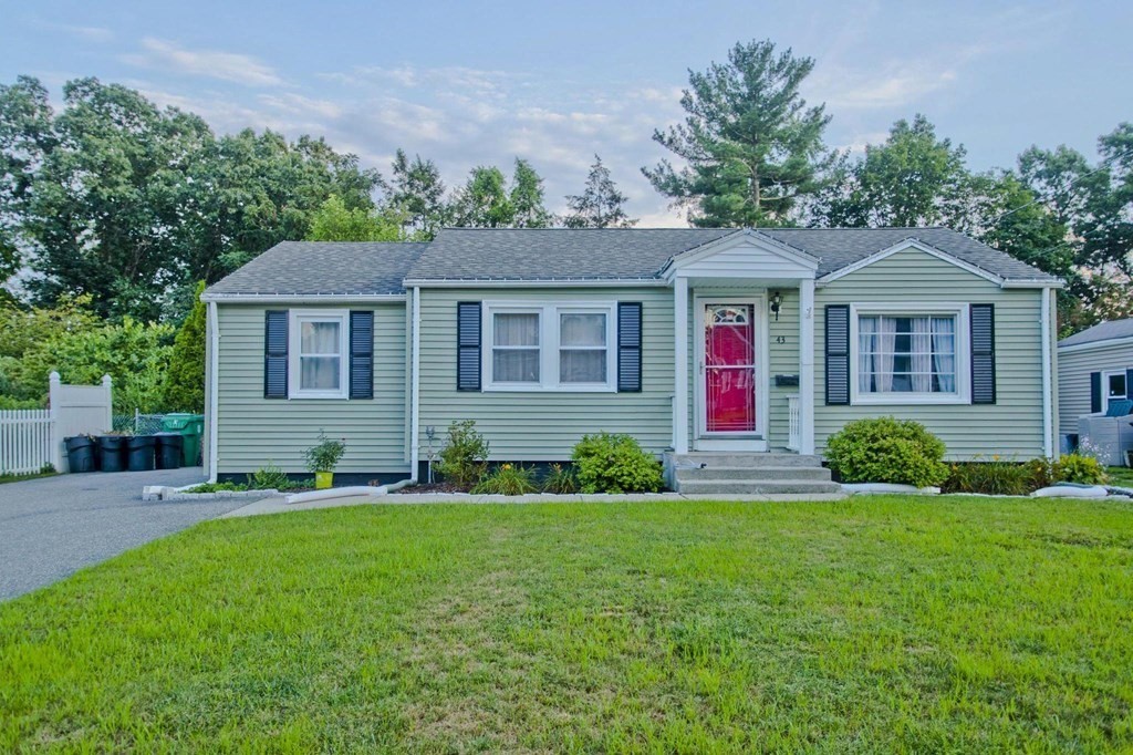 43 Harrington Road Chicopee, MA 01020 - Photo 1 of 37 Gallery Image 1