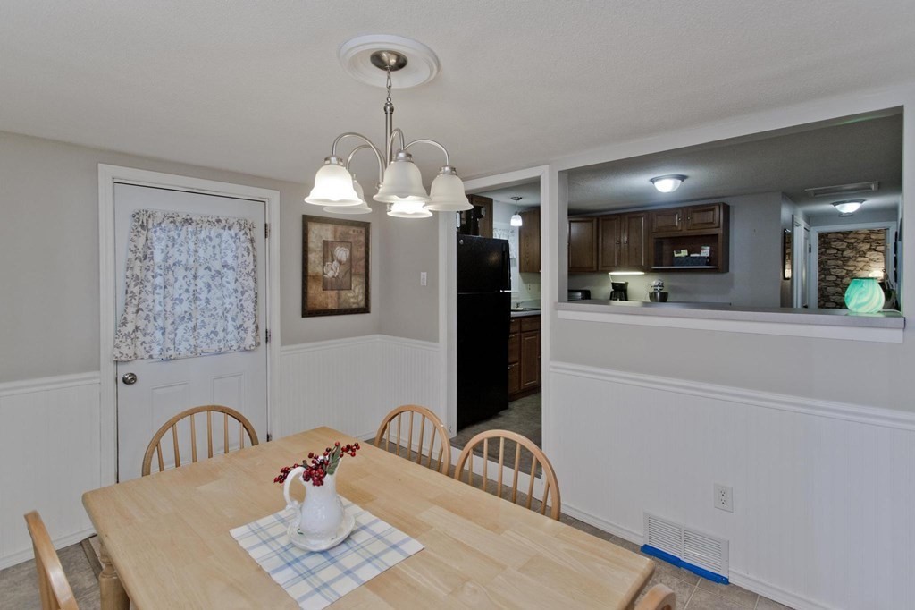 43 Harrington Road Chicopee, MA 01020 - Photo 17 of 37 Gallery Image 17