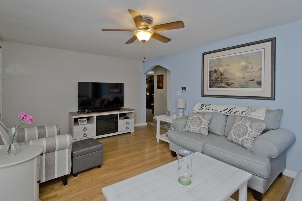 43 Harrington Road Chicopee, MA 01020 - Photo 3 of 37 Gallery Image 3