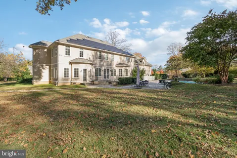 $3,150,000 | 10700 Burbank Drive, Potomac, MD 20854