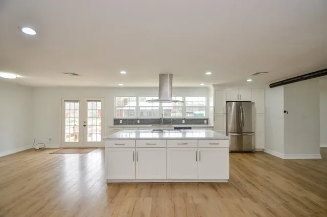 $475,000 | 8810 Dogwood Drive, Tomball, TX 77375