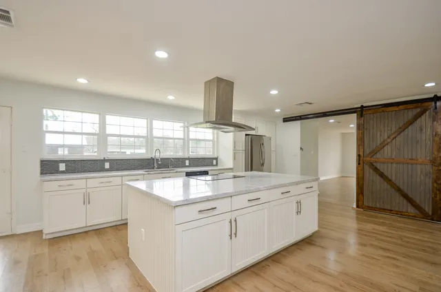 $475,000 | 8810 Dogwood Drive, Tomball, TX 77375