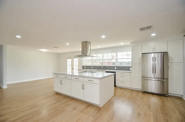 $475,000 | 8810 Dogwood Drive, Tomball, TX 77375