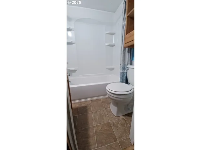 $390,000 | 1740 Southeast River Forest Road, Milwaukie, OR 97267