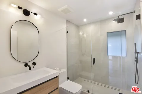 $3,750,000 | 24728 Vantage Point Terrace, Malibu, CA 90265