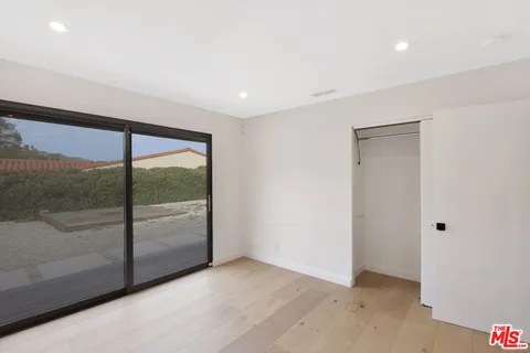 $3,750,000 | 24728 Vantage Point Terrace, Malibu, CA 90265