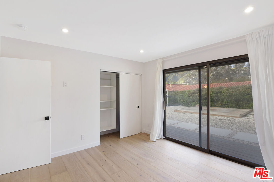 24728 Vantage Point Terrace Malibu, CA 90265 - Photo 25 of 36