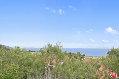 $3,750,000 | 24728 Vantage Point Terrace, Malibu, CA 90265
