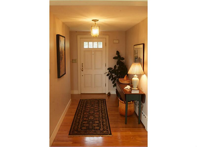 8 Sea Cove Road Cumberland Foreside, ME 04110 - Photo 2 of 17 Interior Space/Layout. Gleaming...