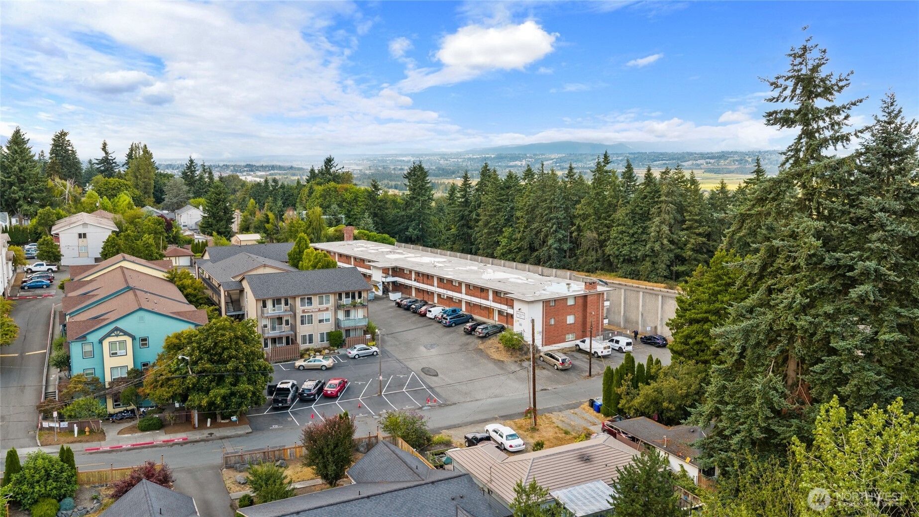 2517 Howard Avenue Everett, WA 98203 - Photo 32 of 32 a view of a city with buildings