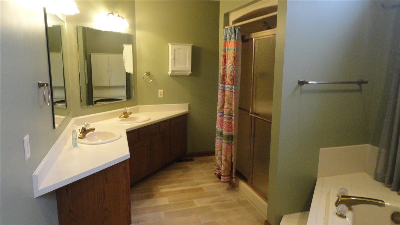 110 Lake Court Decatur, IN 46733 - Photo 14 of 26