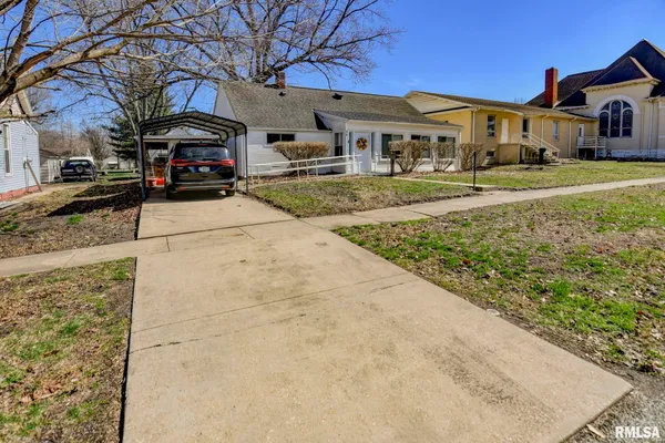$159,900 | 316 North Putnam Street, Moweaqua, IL 62550