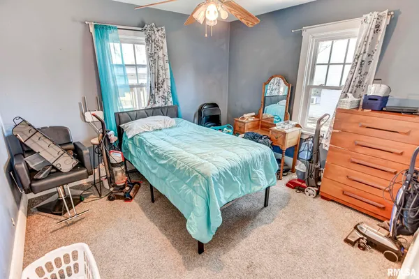 $159,900 | 316 North Putnam Street, Moweaqua, IL 62550