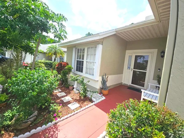 $3,200 | 5 Heather Trace Drive, Boynton Beach, FL 33436