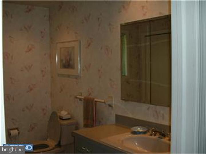 515 Langford Road Broomall, PA 19008 - Photo 8 of 9