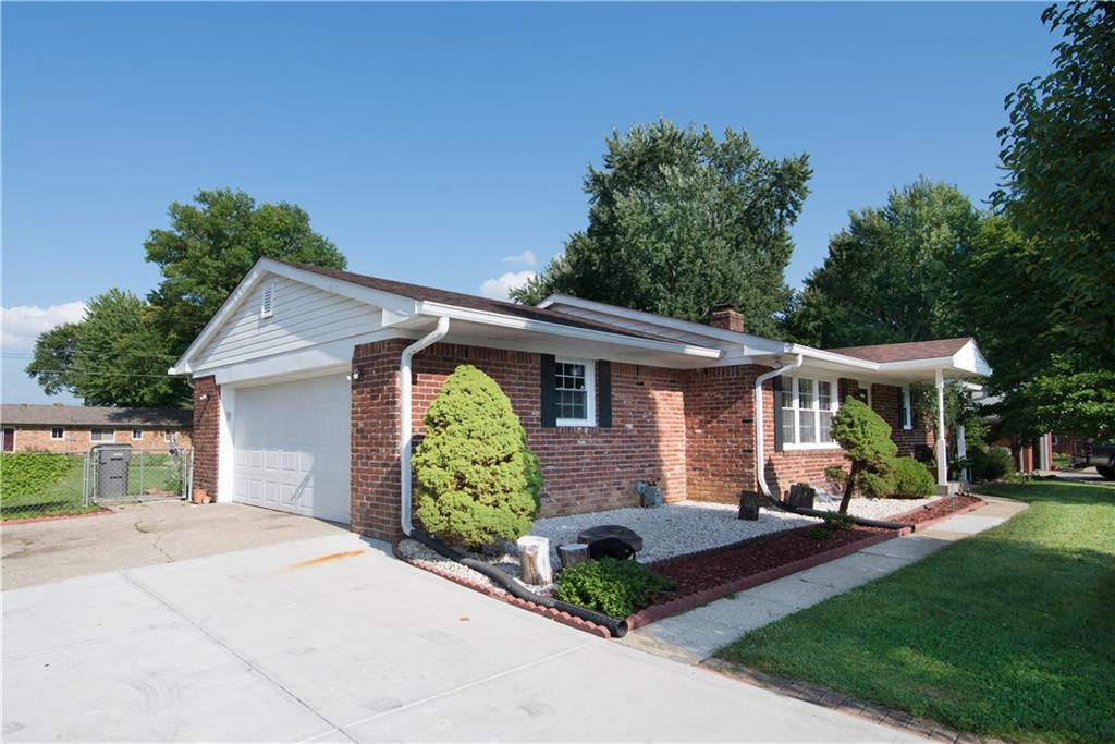 854 Reda Road Indianapolis, IN 46227 - Photo 4 of 45 Gallery Image 4