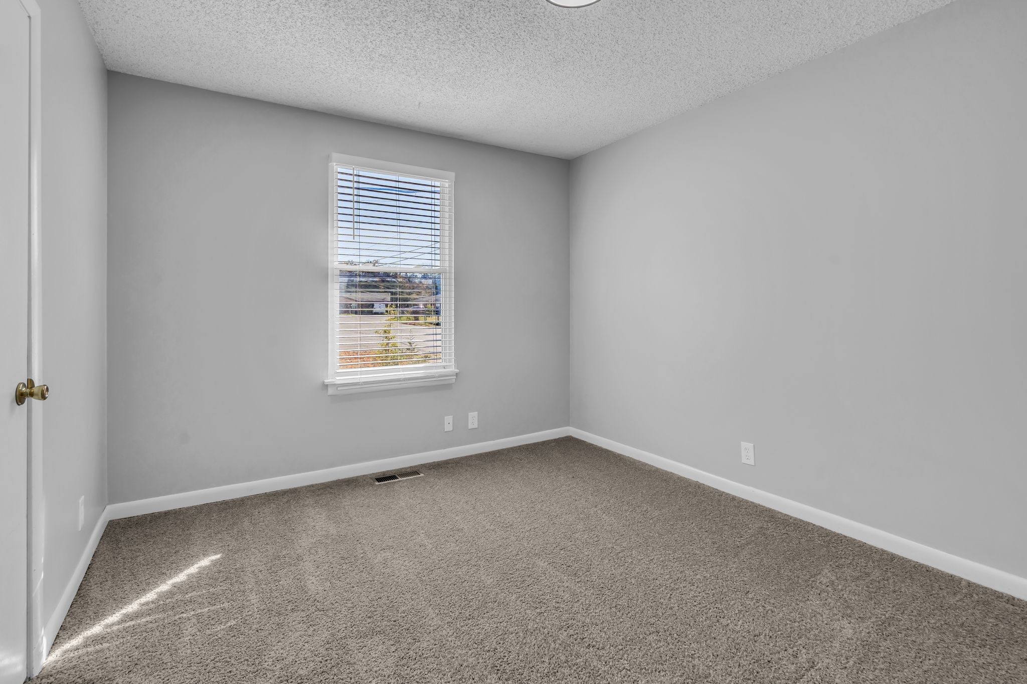 4643 Forest Ridge Drive Hermitage, TN 37076 - Photo 13 of 32 an empty room with a window