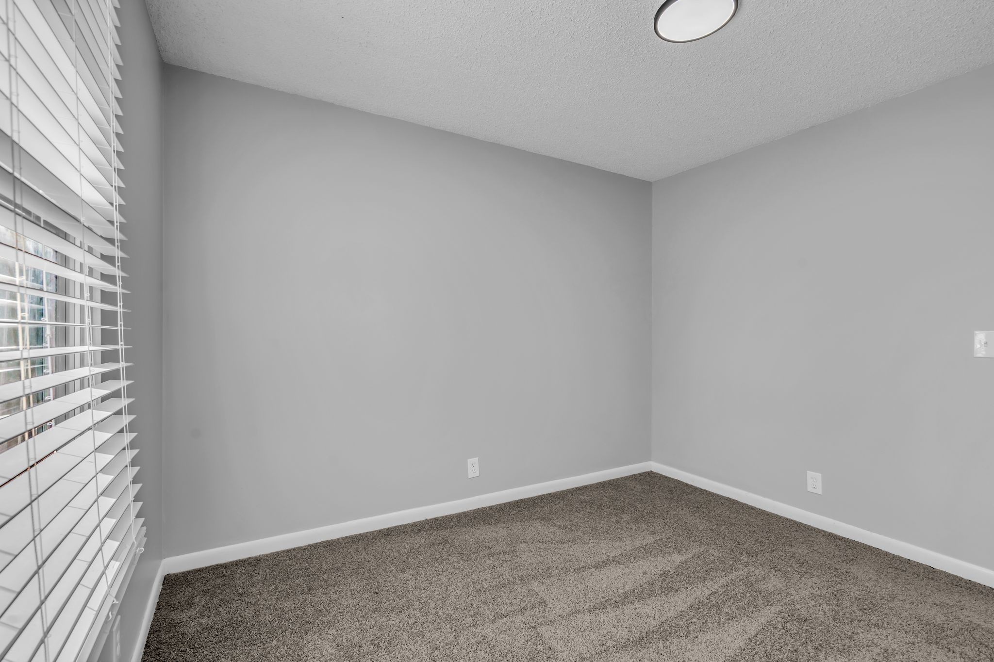 4643 Forest Ridge Drive Hermitage, TN 37076 - Photo 16 of 32 a room that has a window in it