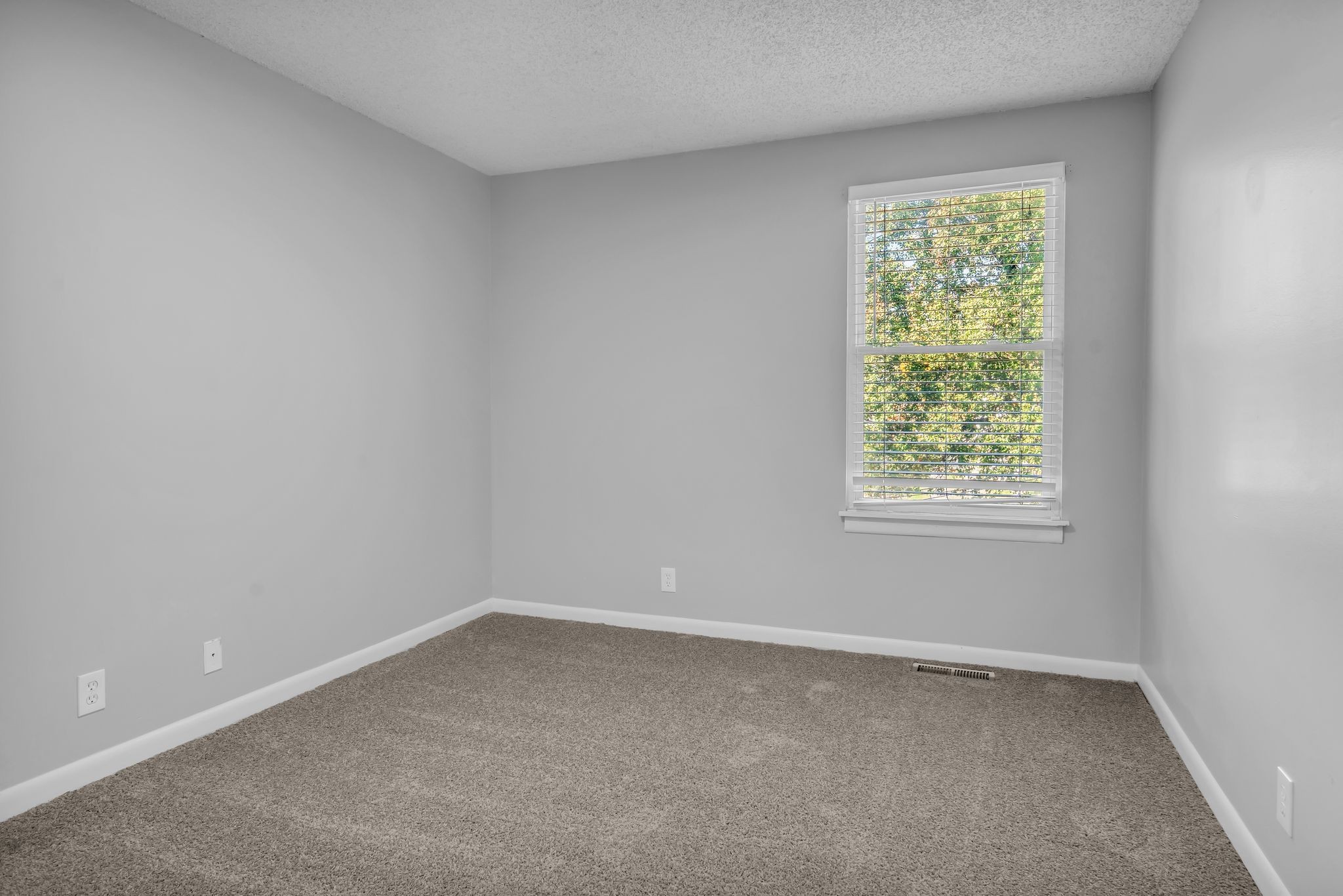 4643 Forest Ridge Drive Hermitage, TN 37076 - Photo 19 of 32 an empty room with a window