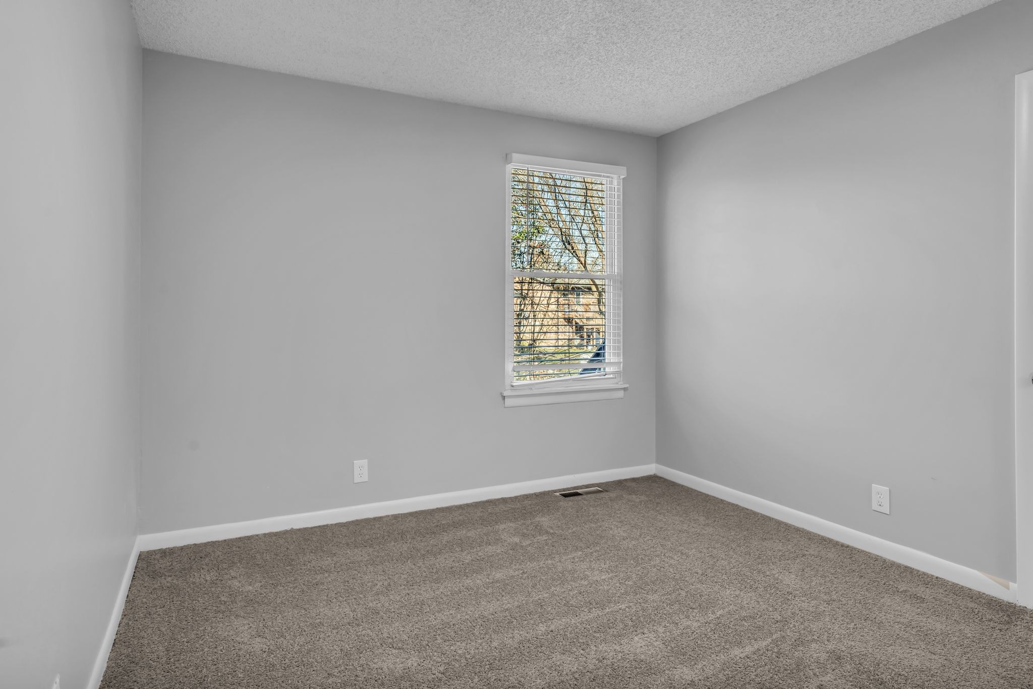 4643 Forest Ridge Drive Hermitage, TN 37076 - Photo 22 of 32 an empty room with a window