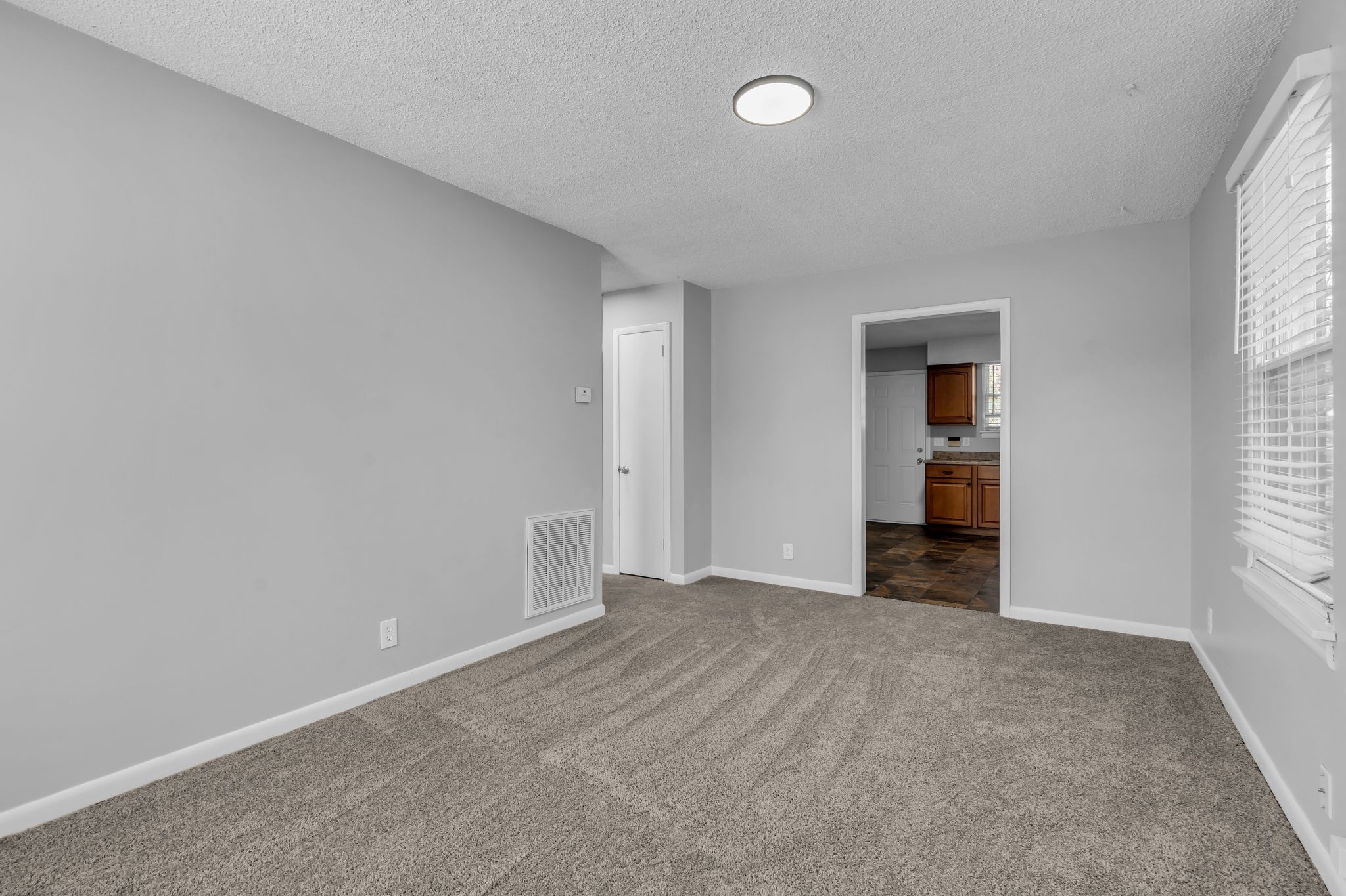 4643 Forest Ridge Drive Hermitage, TN 37076 - Photo 6 of 32 an empty room with windows and closet