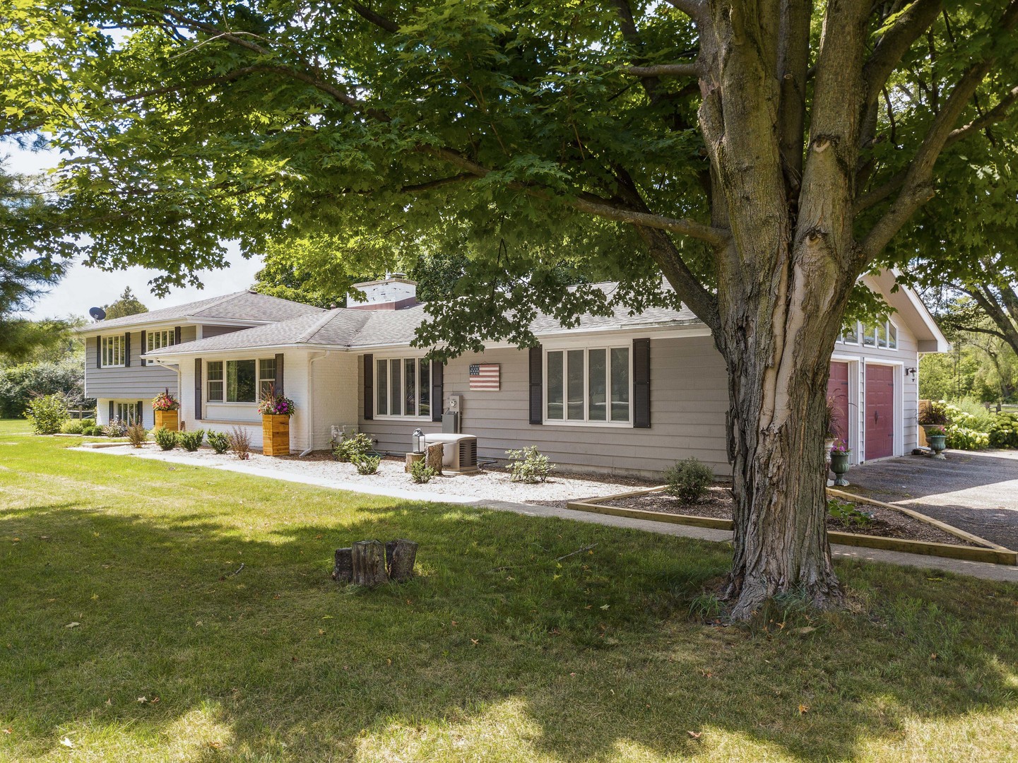 21624 North Harbor Road Barrington, IL 60010 - Photo 2 of 53