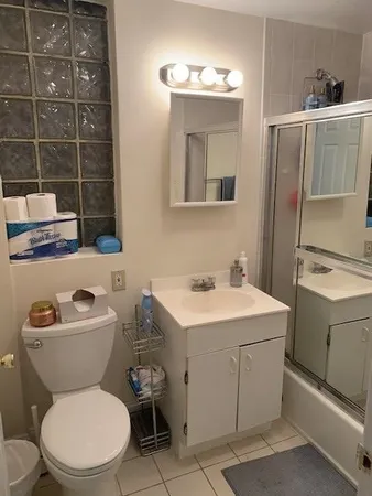$3,050 | 709 Willow Avenue, Unit 4R, Hoboken, NJ 07030