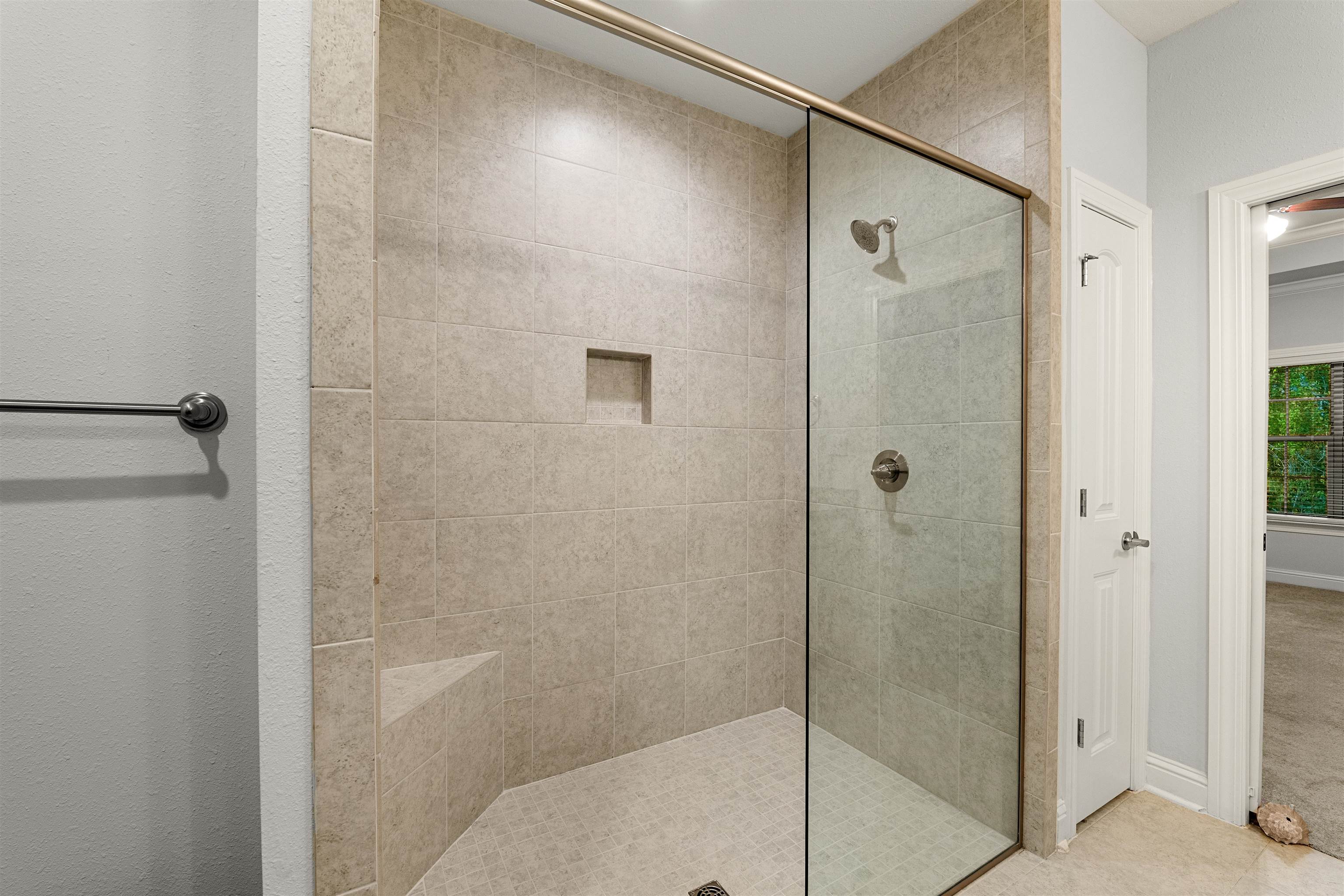 702 Holmes Avenue, Unit 702 Foley, AL 36535 - Photo 17 of 33 Bathroom