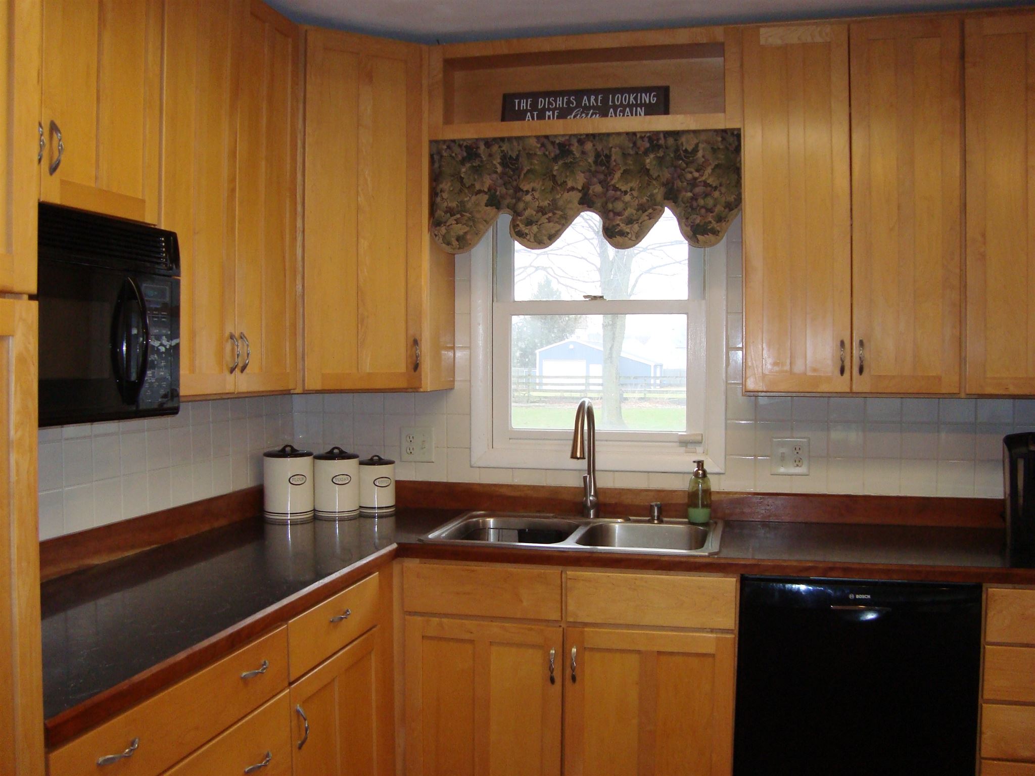11185 Edison Road Osceola, IN 46561 - Photo 6 of 28 Gallery Image 6
