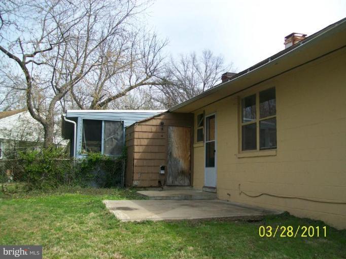 7520 Greenleaf Road Hyattsville, MD 20785 - Photo 2 of 6 Exterior (Rear)