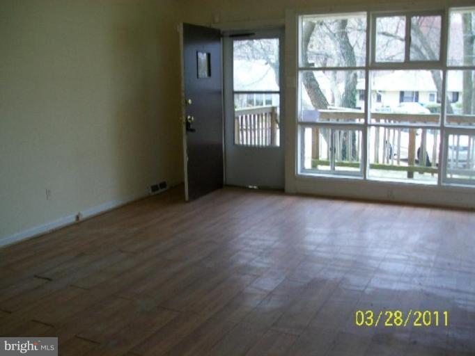 7520 Greenleaf Road Hyattsville, MD 20785 - Photo 4 of 6 Living Room