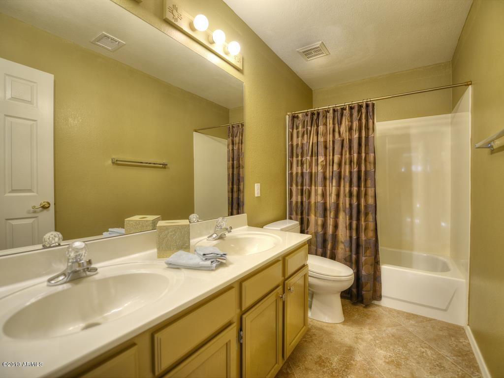 4333 East Danbury Road Phoenix, AZ 85032 - Photo 21 of 27 021_Bath II