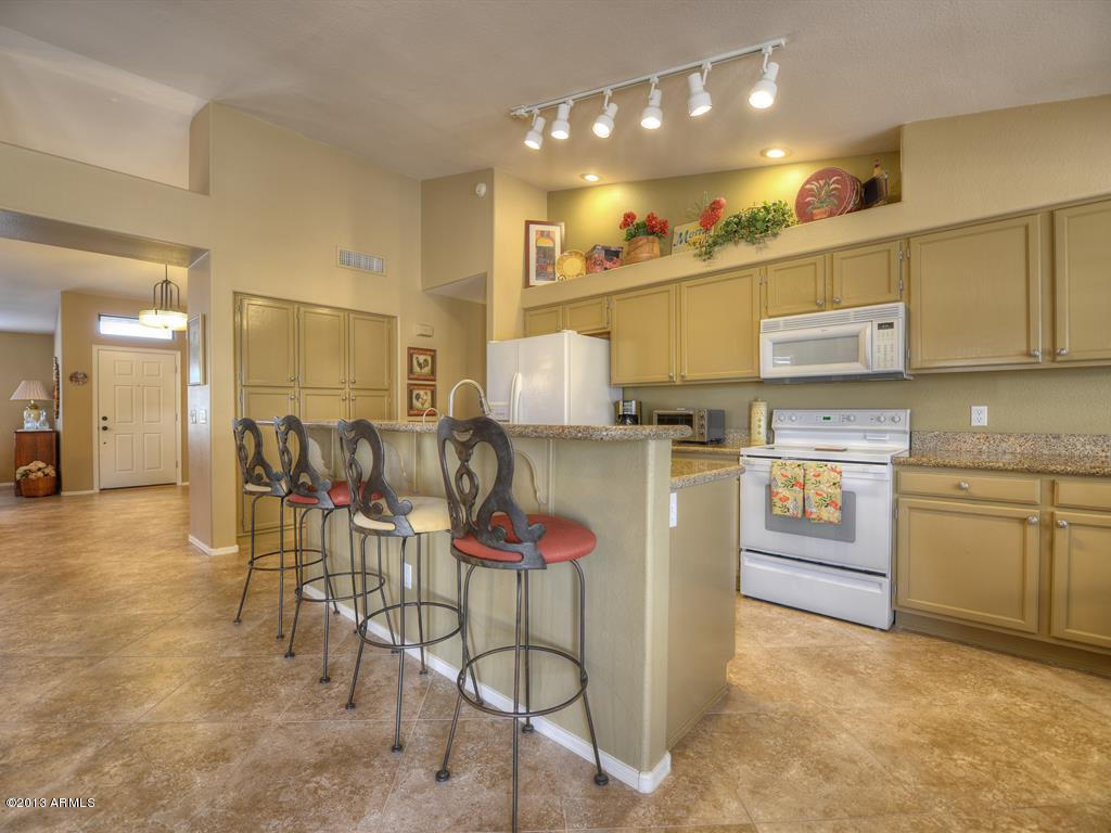 4333 East Danbury Road Phoenix, AZ 85032 - Photo 10 of 27 010_Kitchen Sitting