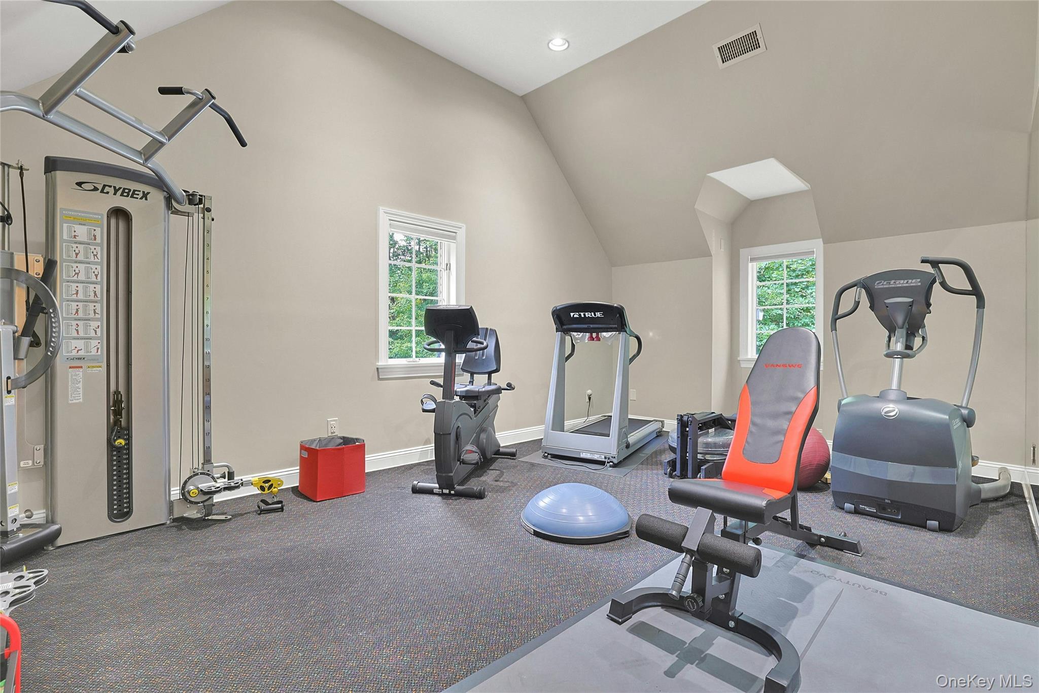 10 Hidden Oak Road Armonk, NY 10504 - Photo 19 of 36
