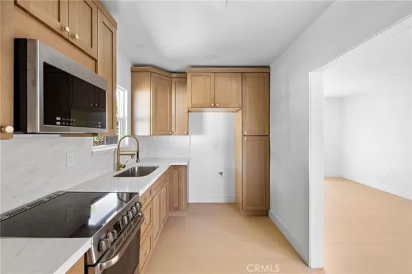 $1,189,000 | 720 East Foothill Boulevard, Glendora, CA 91741