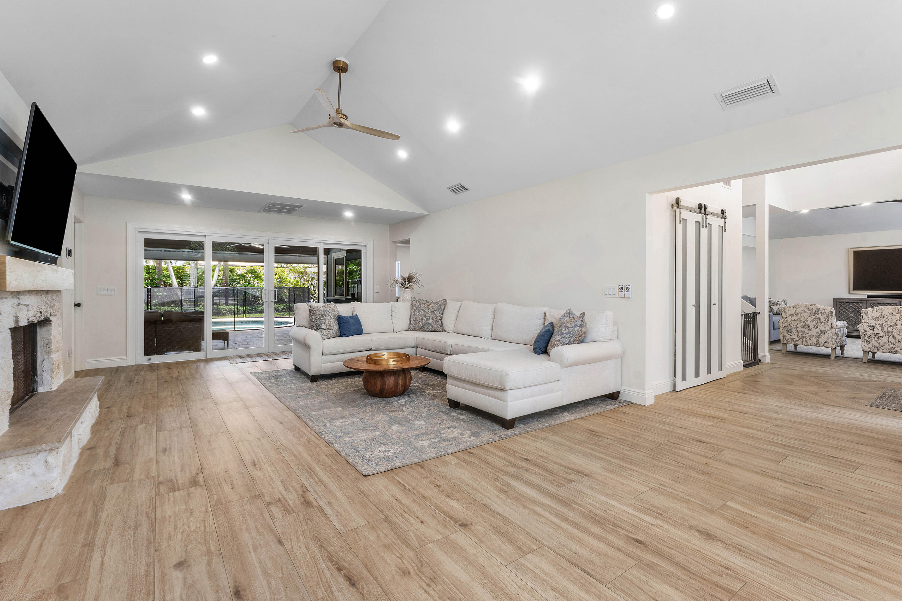 18770 Southeast River Ridge Road Jupiter, FL 33469 - Photo 12 of 34 Living Room