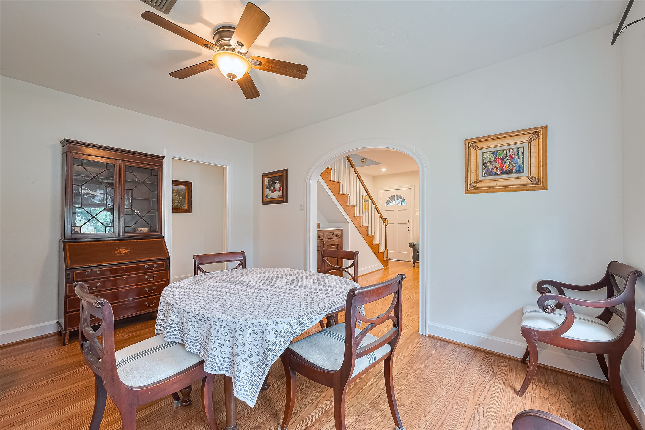 501 Gale Street Houston, TX 77009 - Photo 12 of 49 a dining room with furniture and window