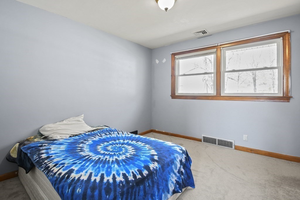 2584 Providence Road Northbridge, MA 01534 - Photo 15 of 32 Gallery Image 15