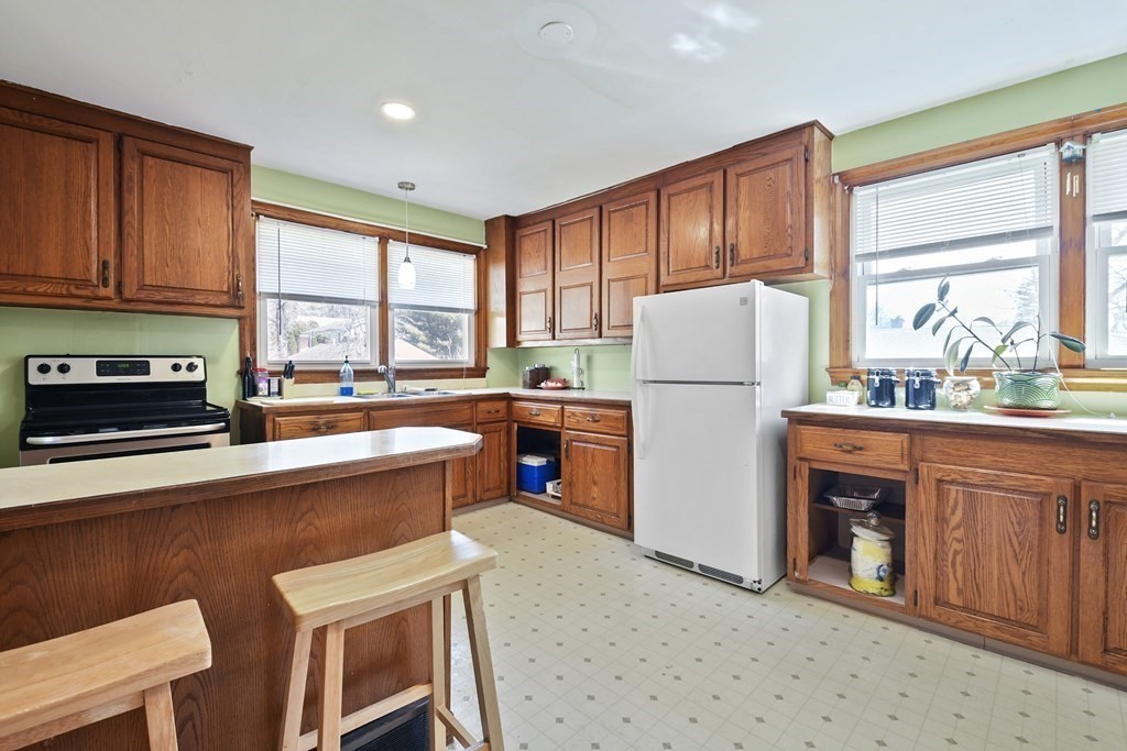 2584 Providence Road Northbridge, MA 01534 - Photo 8 of 32 Gallery Image 8