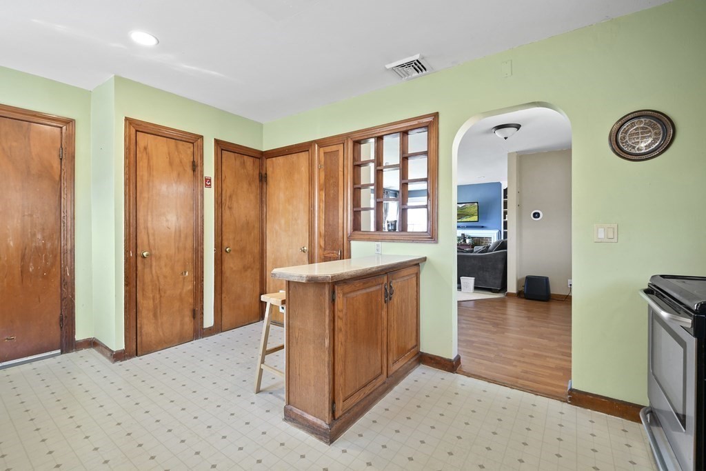 2584 Providence Road Northbridge, MA 01534 - Photo 10 of 32 Gallery Image 10