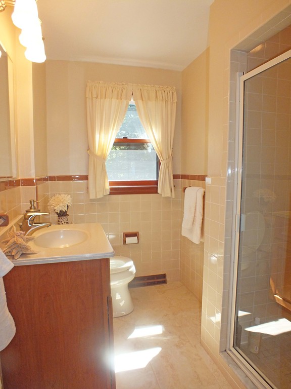 18 Hitchinpost Road Chelmsford, MA 01824 - Photo 16 of 30 Gallery Image 16