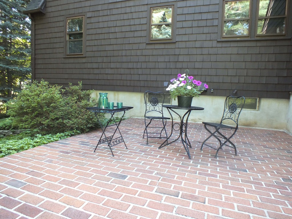 18 Hitchinpost Road Chelmsford, MA 01824 - Photo 30 of 30 Gallery Image 30