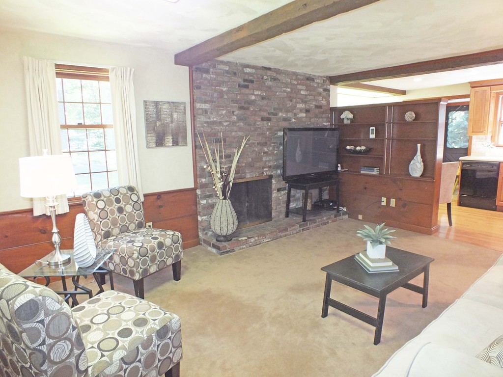 18 Hitchinpost Road Chelmsford, MA 01824 - Photo 3 of 30 Gallery Image 3