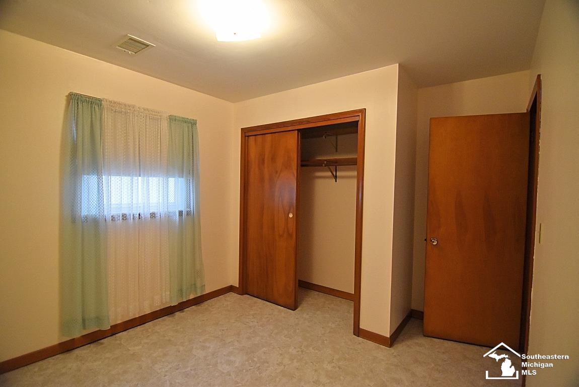6501 Hiser Road Dundee, MI 48131 - Photo 16 of 21