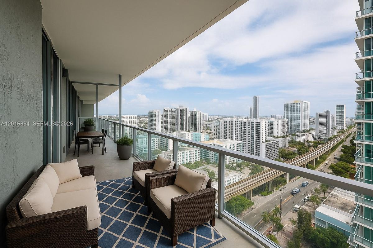 79 Southwest 12th Street, Unit 2809S Miami, FL 33130 - Photo 16 of 19
